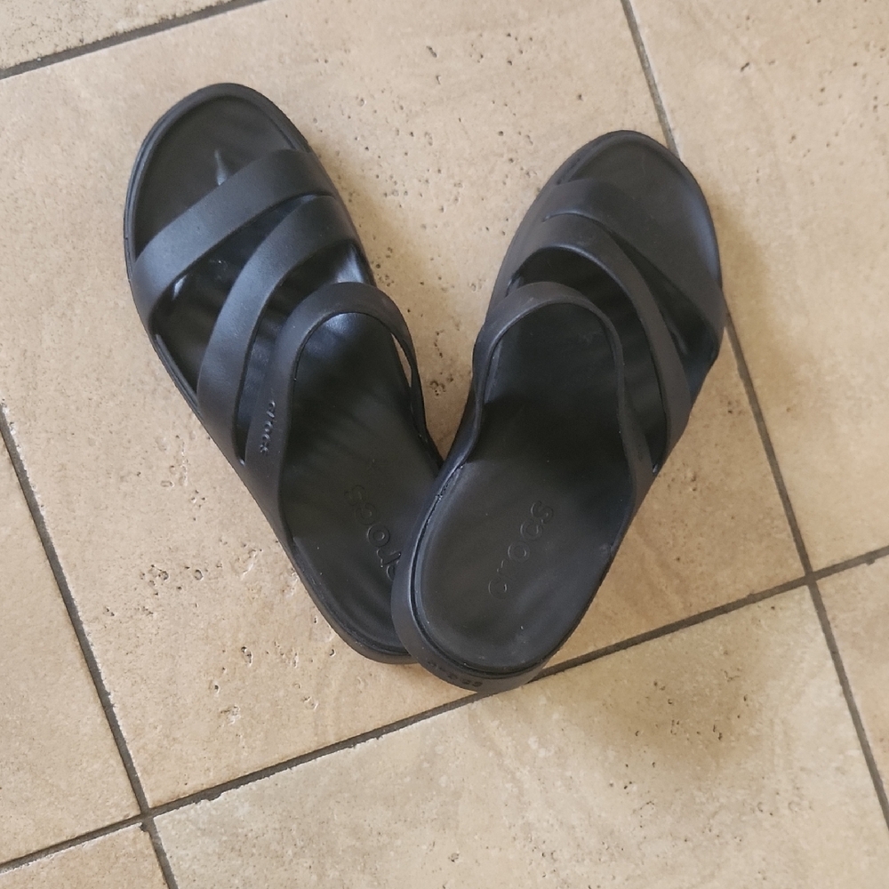 CROCS Getaway Strappy Women's Classic Black Sandals